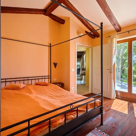 Rustic Cehici With Pool In Sveti Lovrec Villa Jehnici