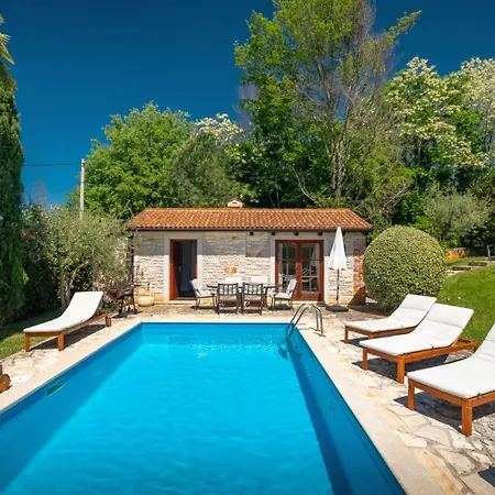 Villa Rustic Cehici With Pool In Sveti Lovrec *