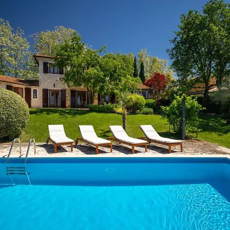 Rustic Cehici With Pool In Sveti Lovrec Villa Jehnici