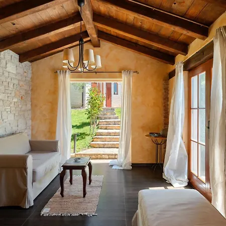 Rustic Cehici With Pool In Sveti Lovrec Villa Jehnici