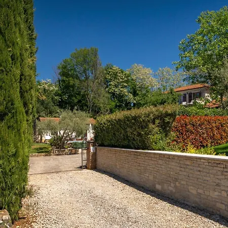 Villa Rustic Cehici With Pool In Sveti Lovrec *