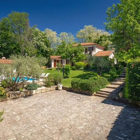 Rustic Cehici With Pool In Sveti Lovrec * Jehnici
