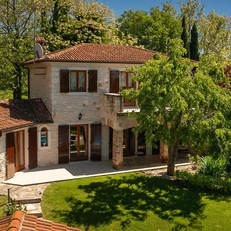 Βίλα Rustic Cehici With Pool In Sveti Lovrec Jehnici