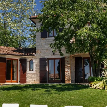 Rustic Cehici With Pool In Sveti Lovrec Jehnici