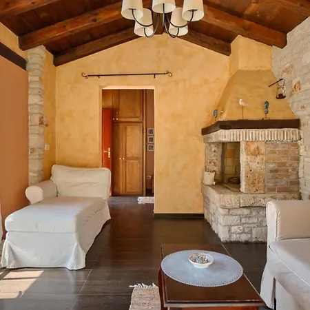 Rustic Cehici With Pool In Sveti Lovrec Jehnici